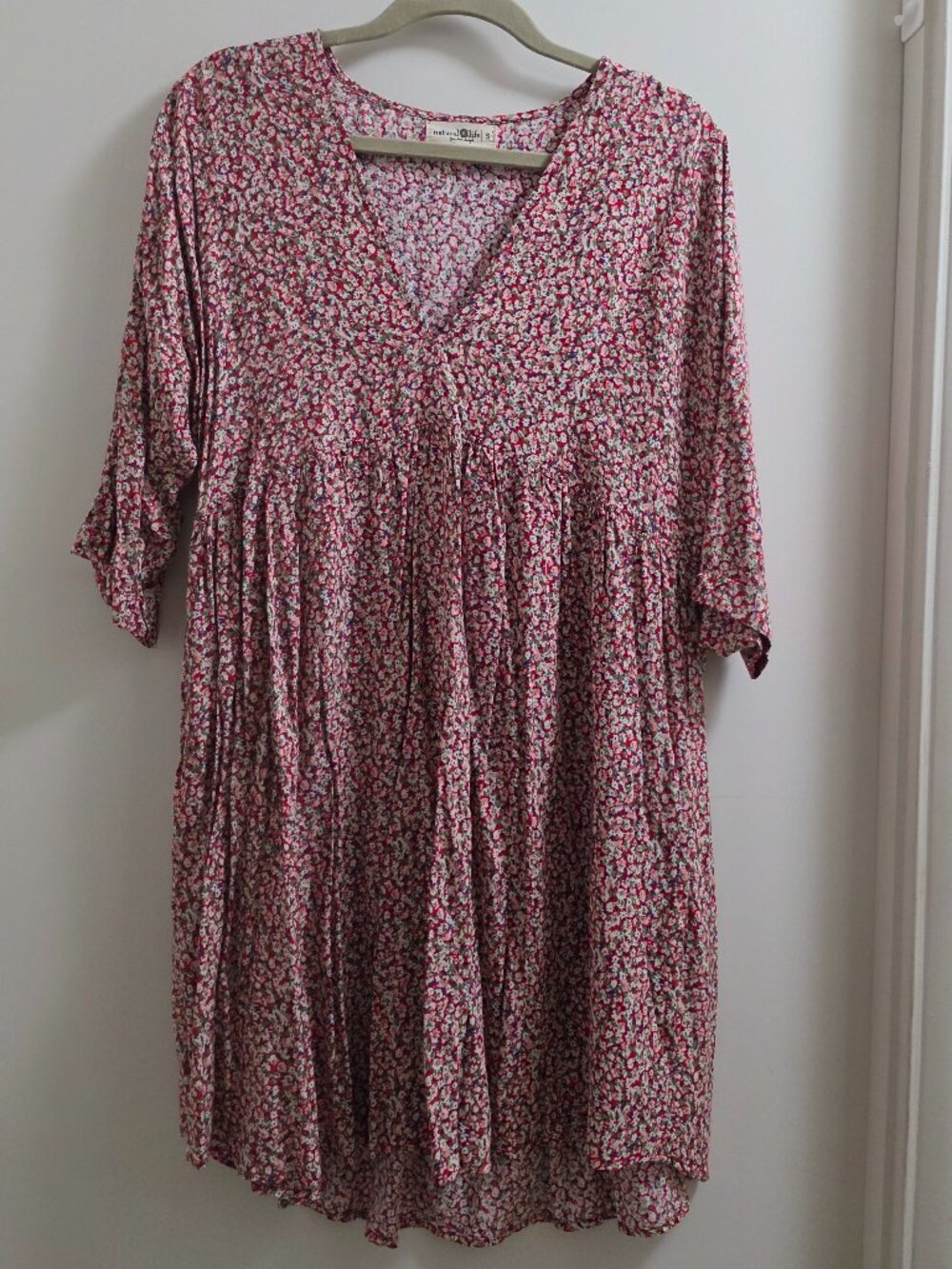 NATURAL LIFE Stella V-Neck Dress - Pink Ditsy Babydoll / Mini Dress - Picture 2 of 8